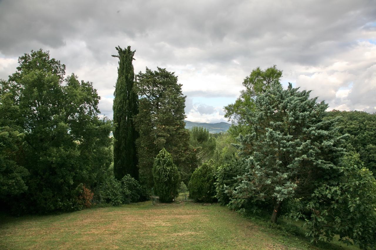 Agriturismo Villa Mozart Nel Verde Γκούμπιο Εξωτερικό φωτογραφία