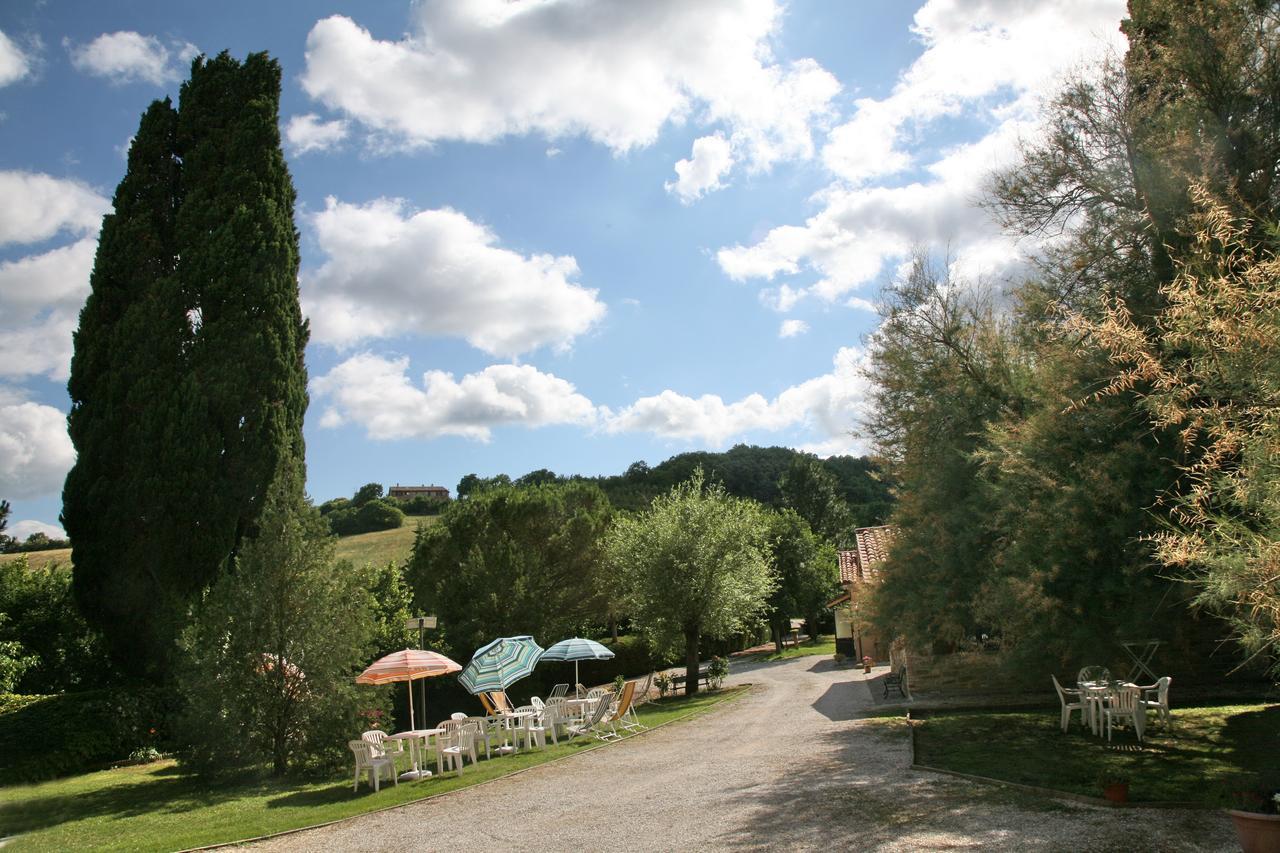 Agriturismo Villa Mozart Nel Verde Γκούμπιο Εξωτερικό φωτογραφία