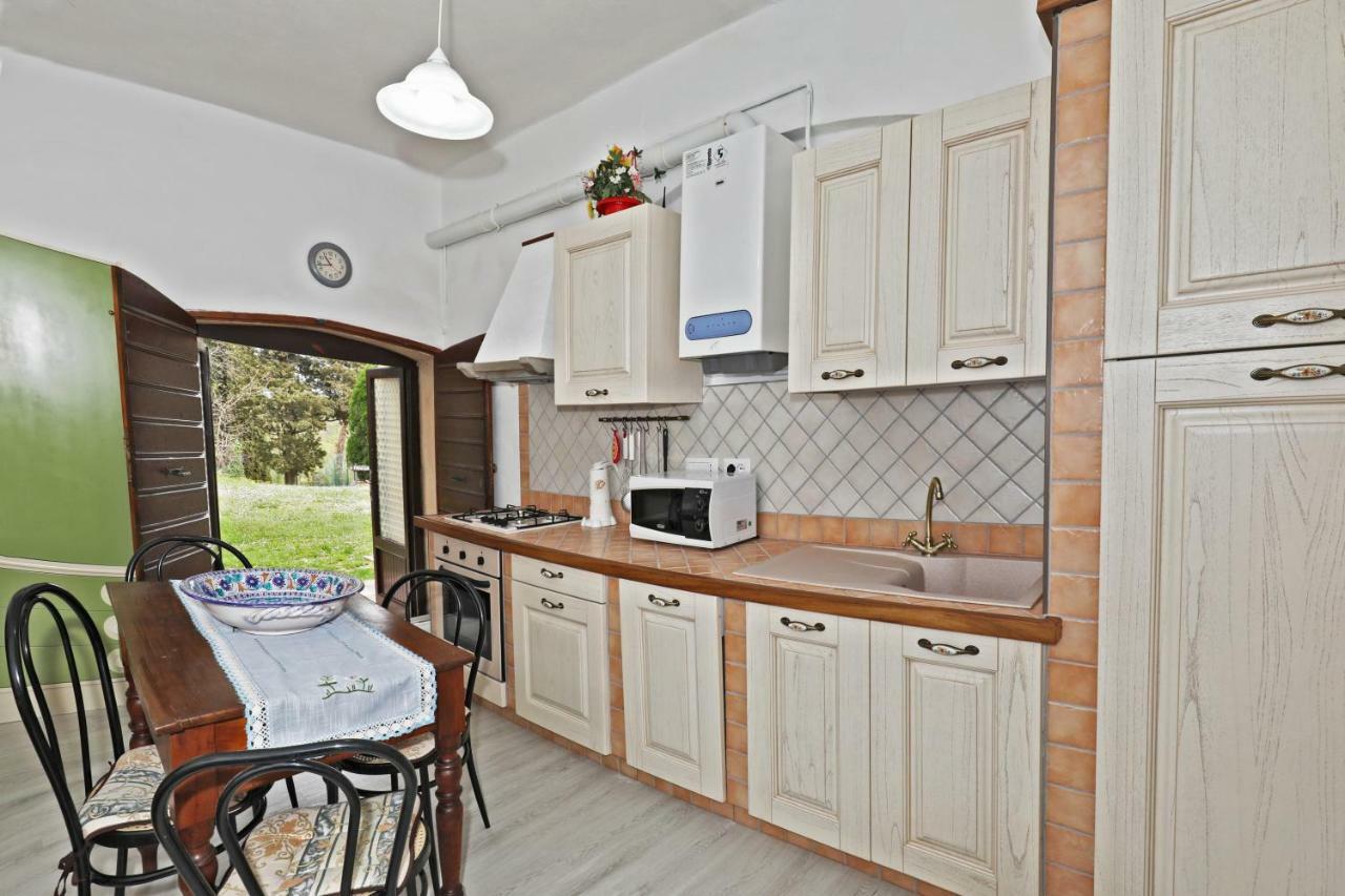 Agriturismo Villa Mozart Nel Verde Γκούμπιο Εξωτερικό φωτογραφία
