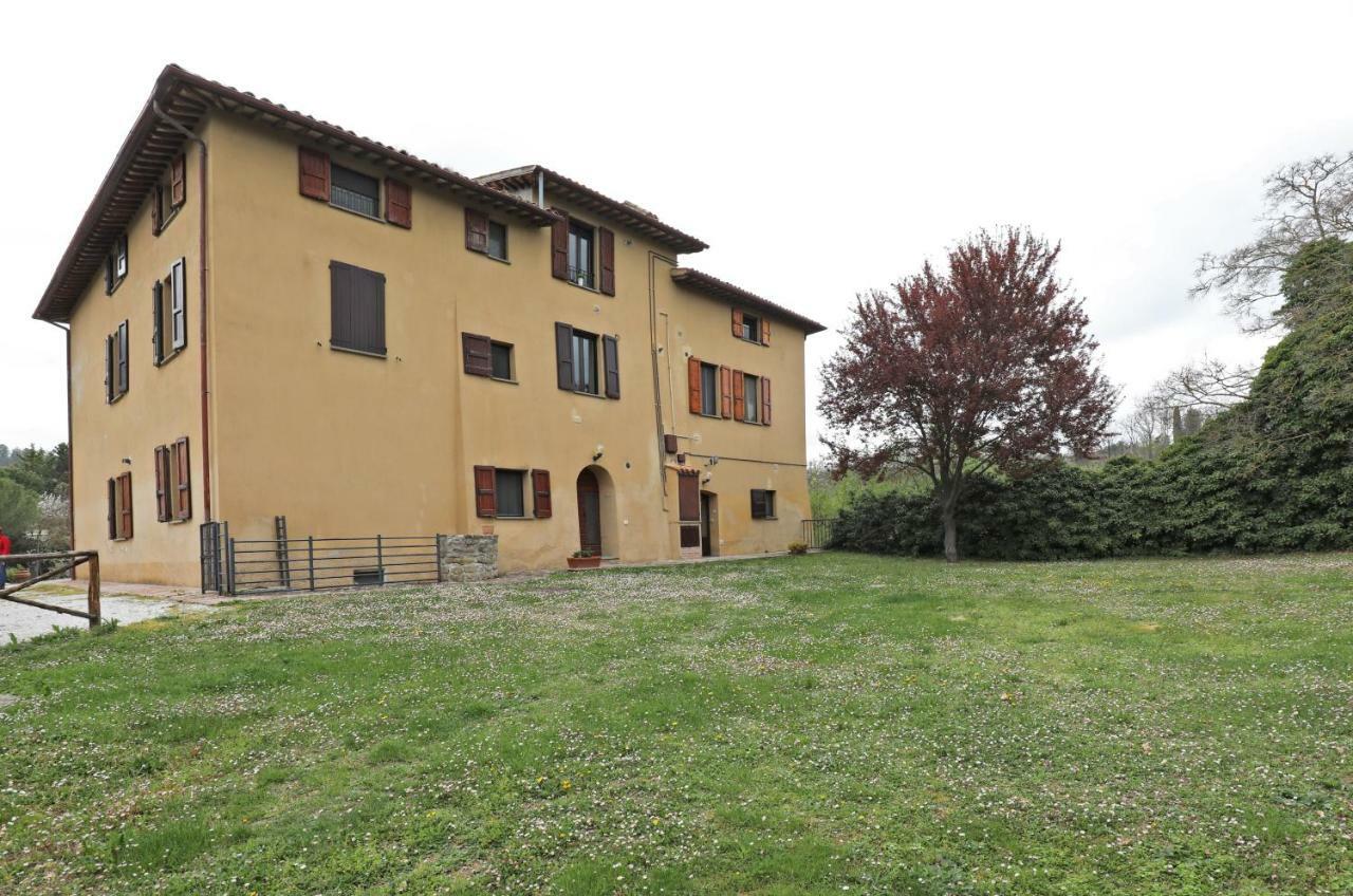 Agriturismo Villa Mozart Nel Verde Γκούμπιο Εξωτερικό φωτογραφία